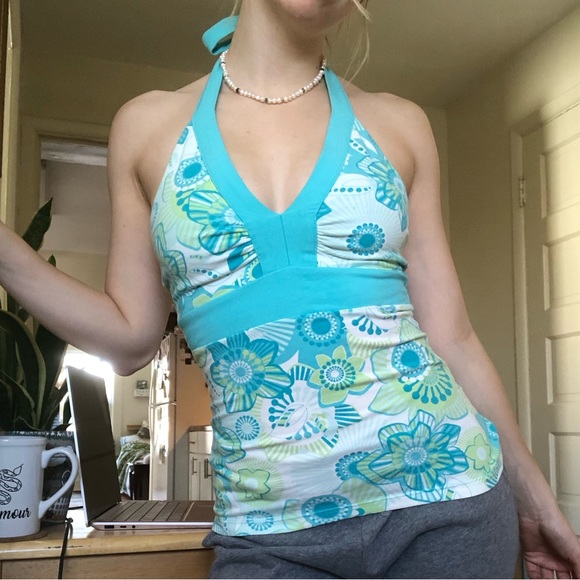 Y2K Tropical Hawaiian Halter Top - Picture 4 of 6